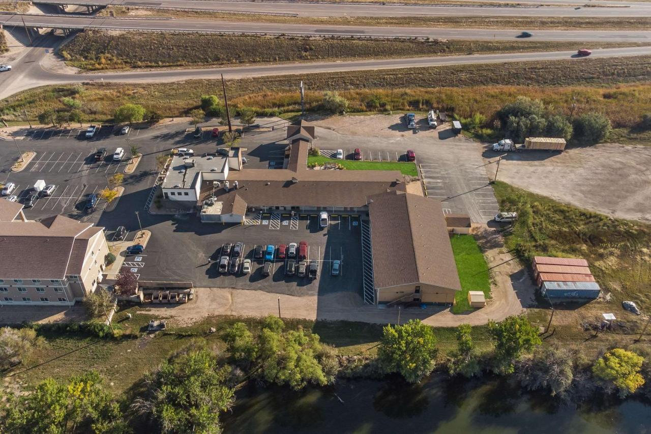 Rodeway Inn Fort Morgan Exterior photo